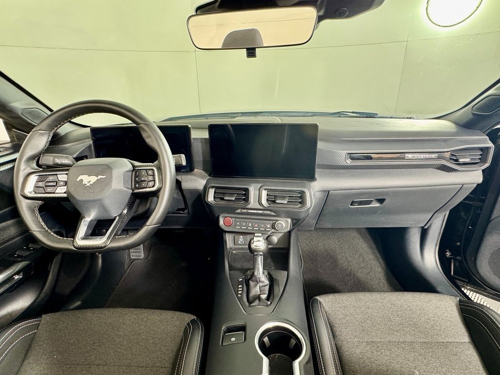 Used 2024 Ford Mustang Convertible image 19