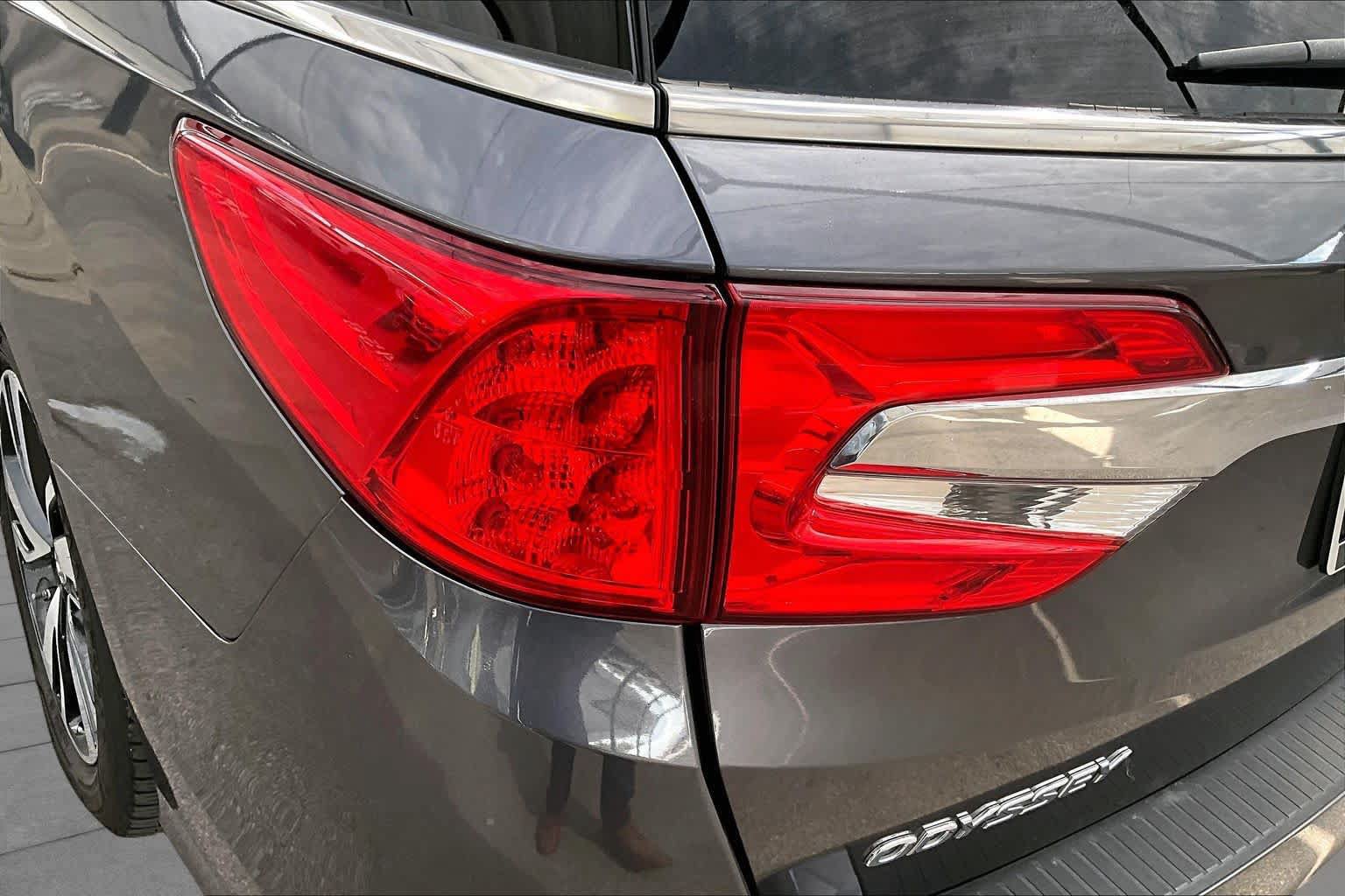 Used 2018 Honda Odyssey Elite image 29