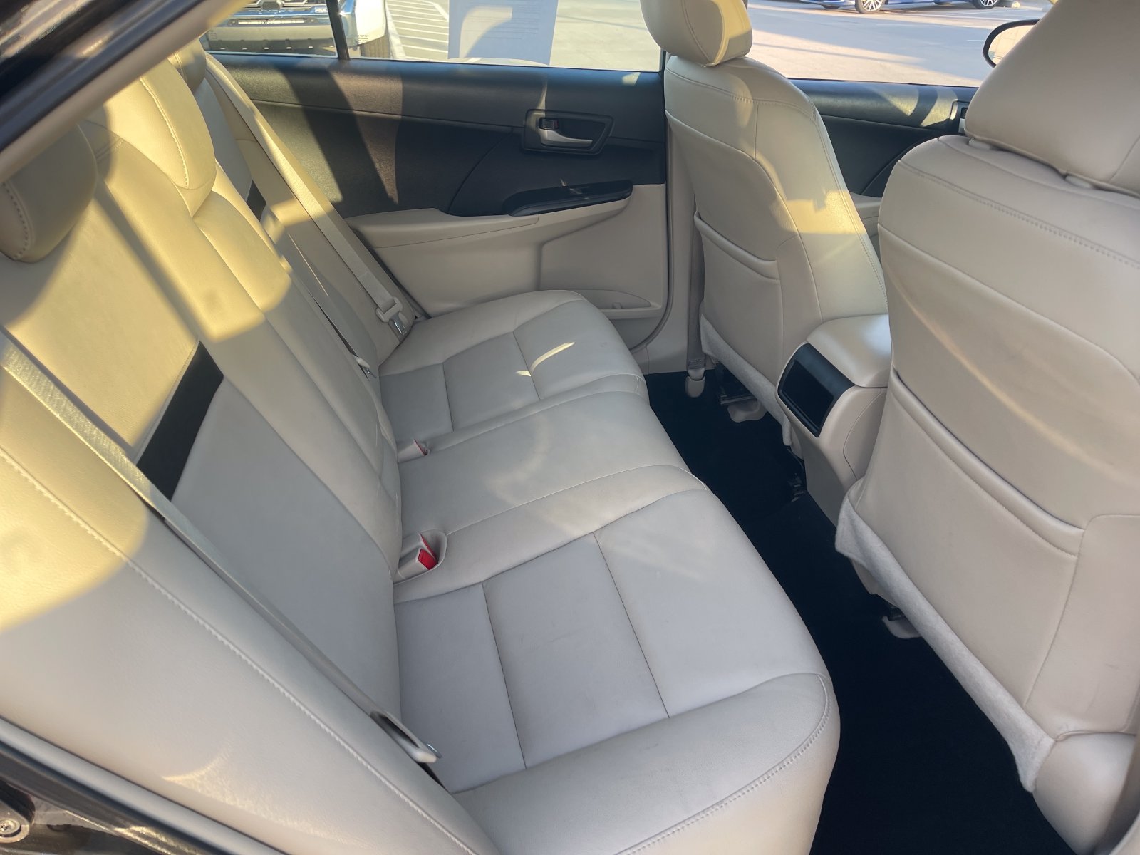 Used 2014 Toyota Camry LE FWD image 18