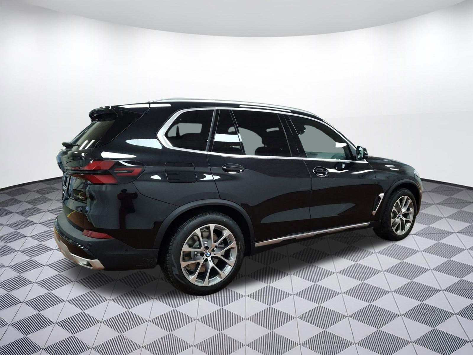 New 2026 BMW X5 xDrive50e w/ Climate Comfort Package image 8