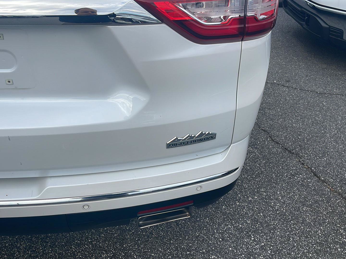 Used 2019 Chevrolet Traverse High Country w/ LPO, Floor Liner Package AWD/4WD image 4