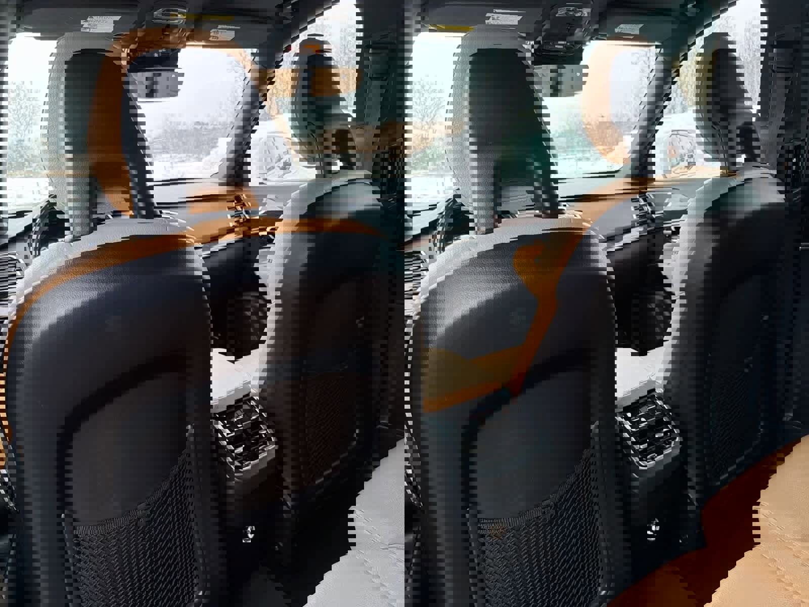 Used 2018 Volvo XC90 T6 Momentum w/ Convenience Package image 19