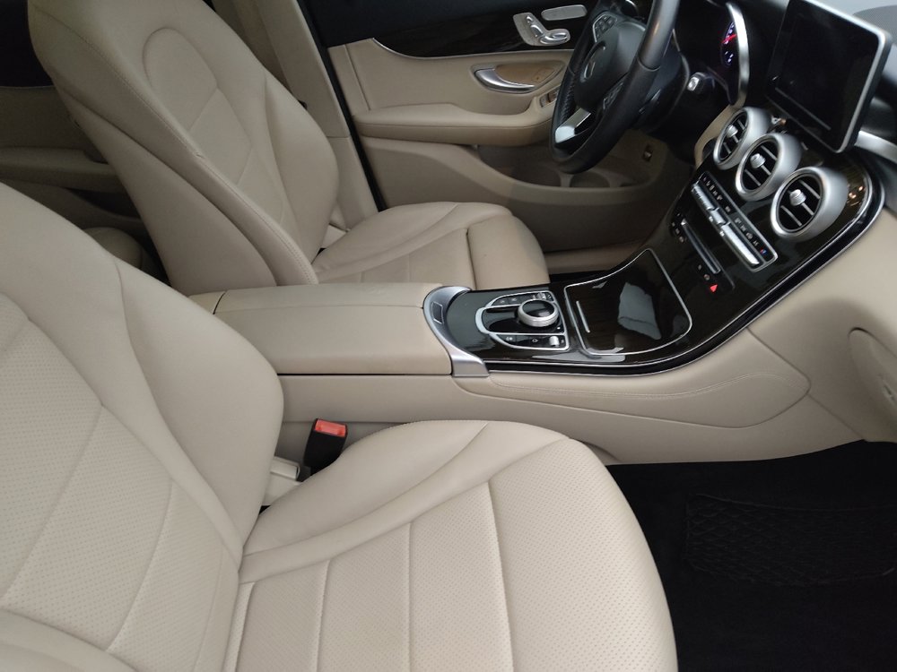 Used 2017 Mercedes-Benz GLC 300 w/ Premium 1 Package image 21