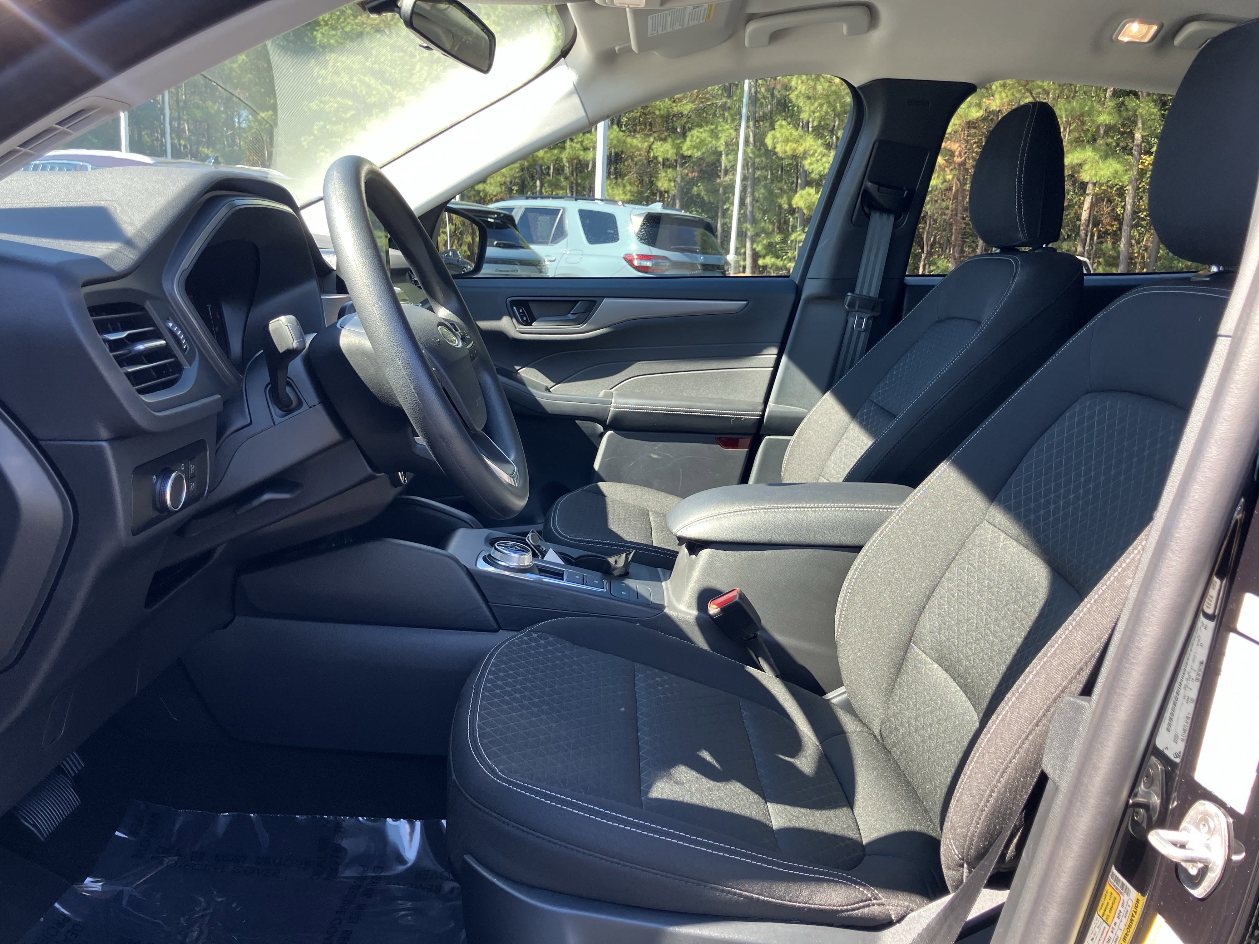 Used 2025 Ford Escape Active image 16