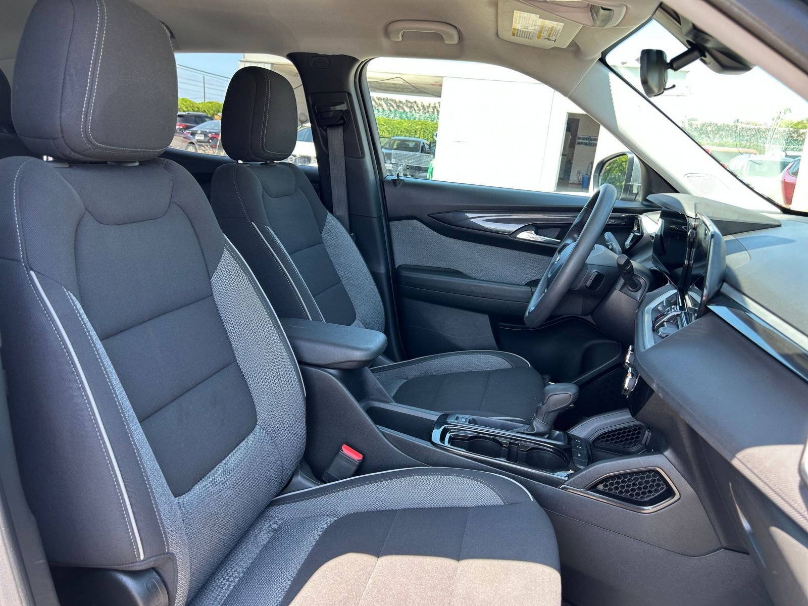 Used 2024 Chevrolet TrailBlazer LT w/ Driver Confidence Package image 34