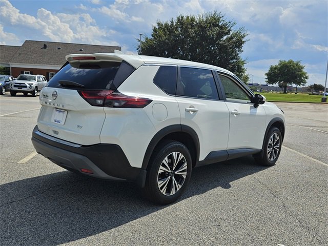 Used 2023 Nissan Rogue SV image 13