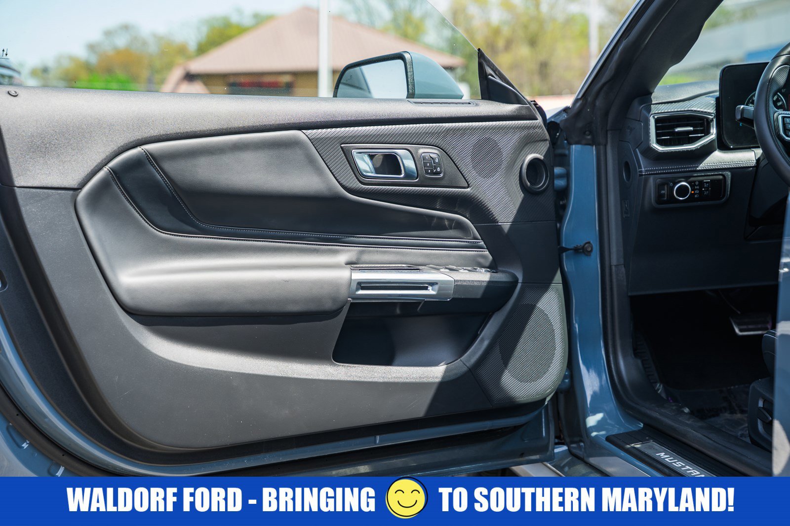 Used 2025 Ford Mustang GT Premium image 39