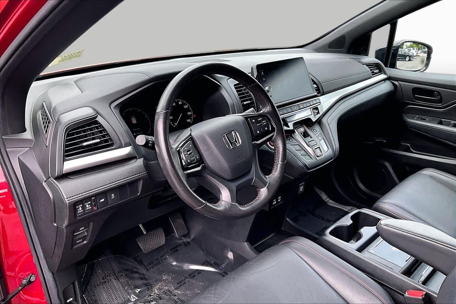 Used 2025 Honda Odyssey Sport-L image 18