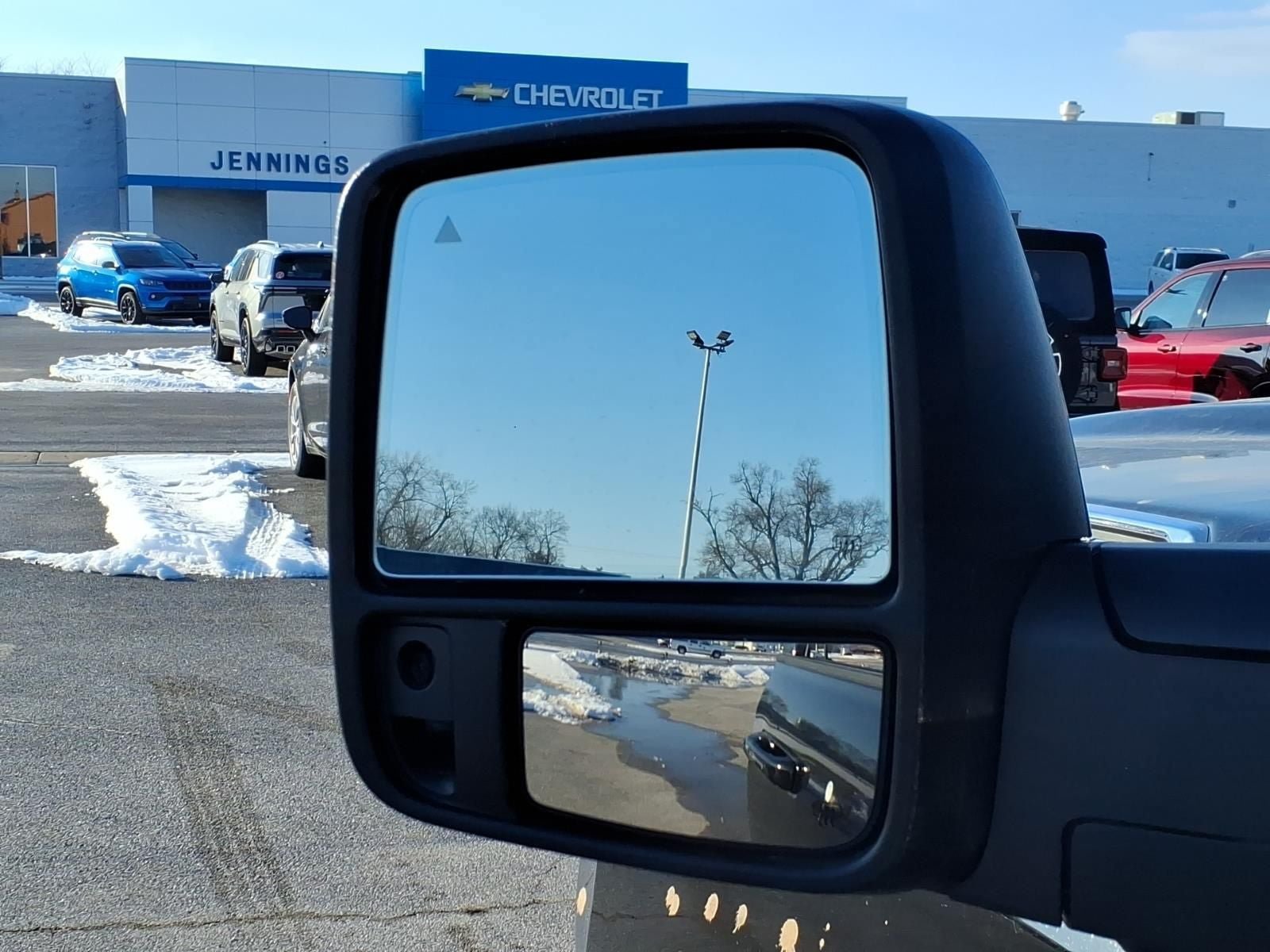 Used 2025 RAM 3500 Laramie AWD/4WD image 12