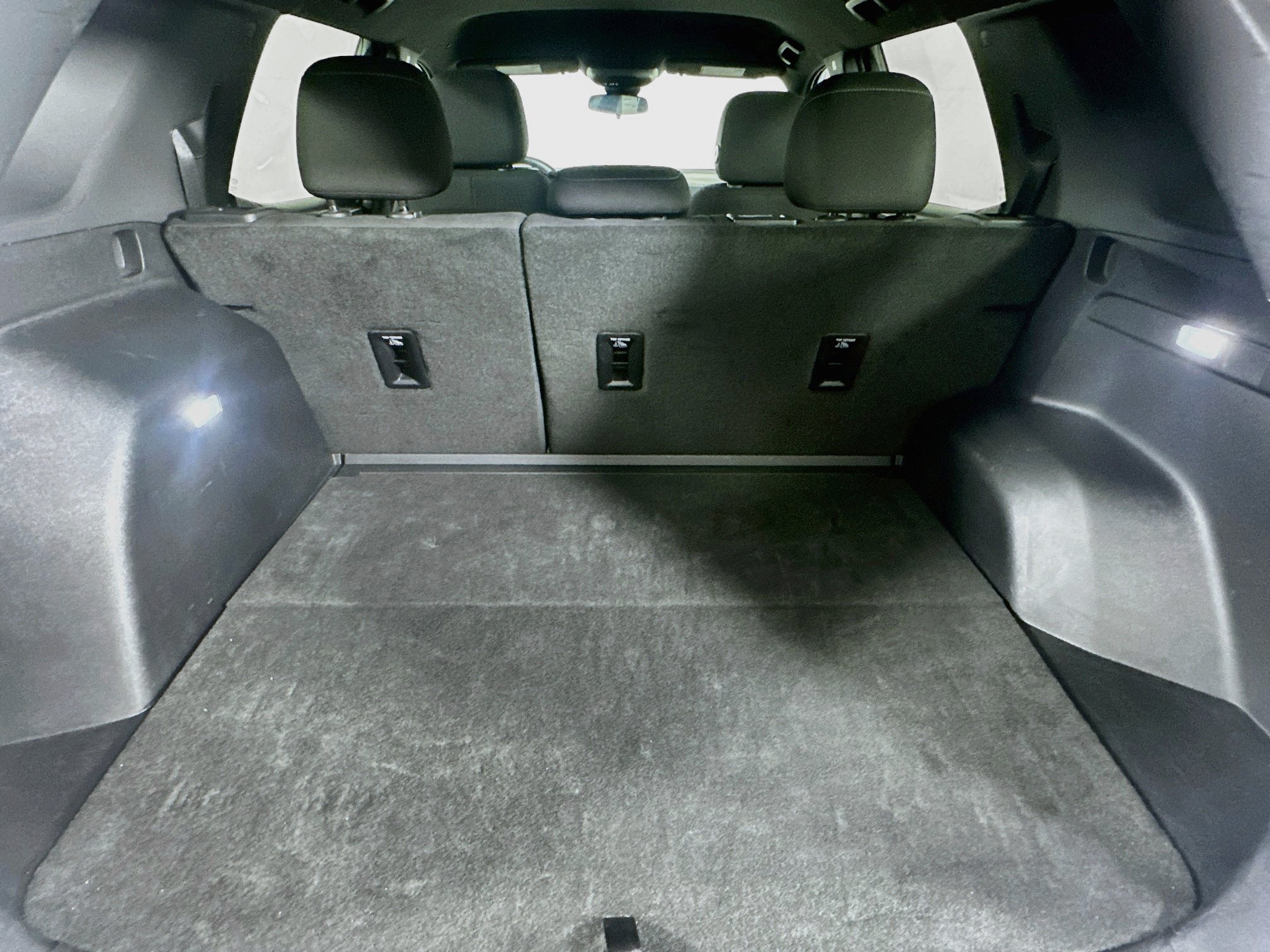 Used 2025 Chevrolet Equinox LT FWD image 28