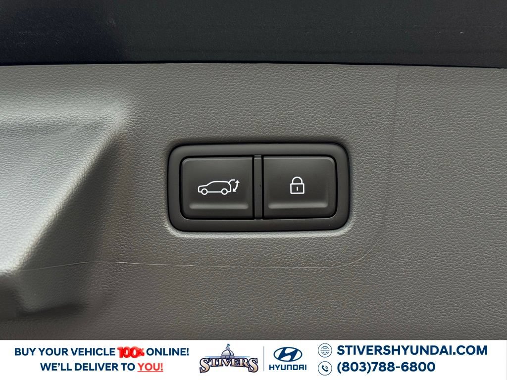 Used 2026 Hyundai Santa Fe SE FWD image 16