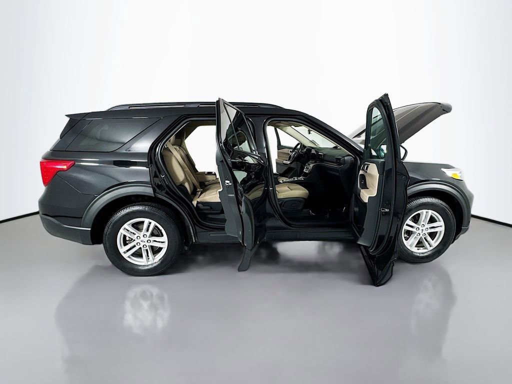 Used 2024 Ford Explorer XLT AWD/4WD image 27