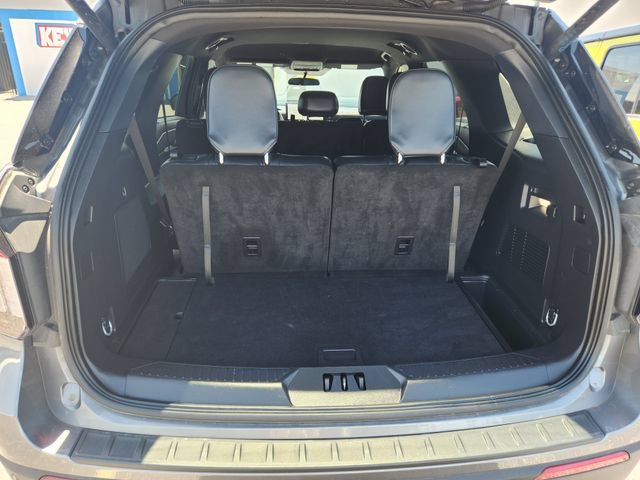 Used 2025 Ford Explorer ST-Line w/ ST-Line Street Pack AWD/4WD image 6