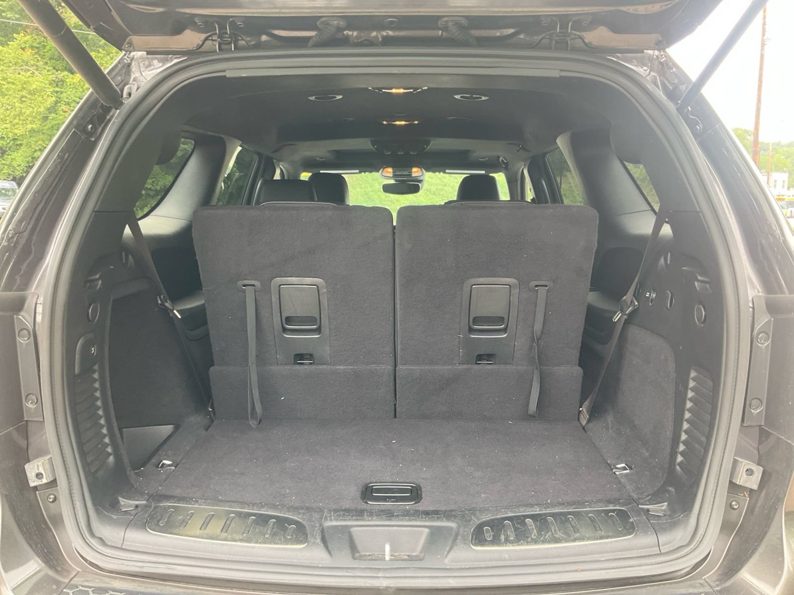 Used 2021 Dodge Durango R/T w/ Tow 'N Go Package AWD/4WD image 21
