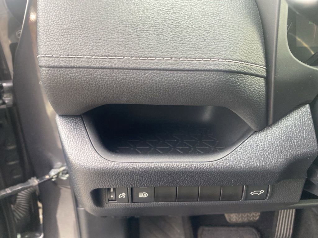Used 2023 Toyota RAV4 XLE image 15
