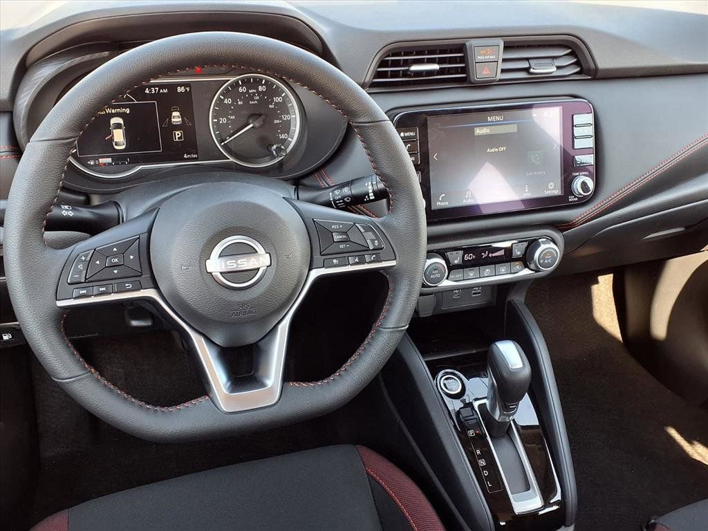 New 2025 Nissan Versa SR w/ Trunk Package image 12