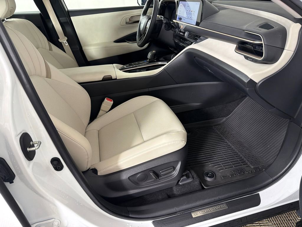 Used 2024 Toyota Crown Limited w/ Advanced Technology Package AWD/4WD image 14