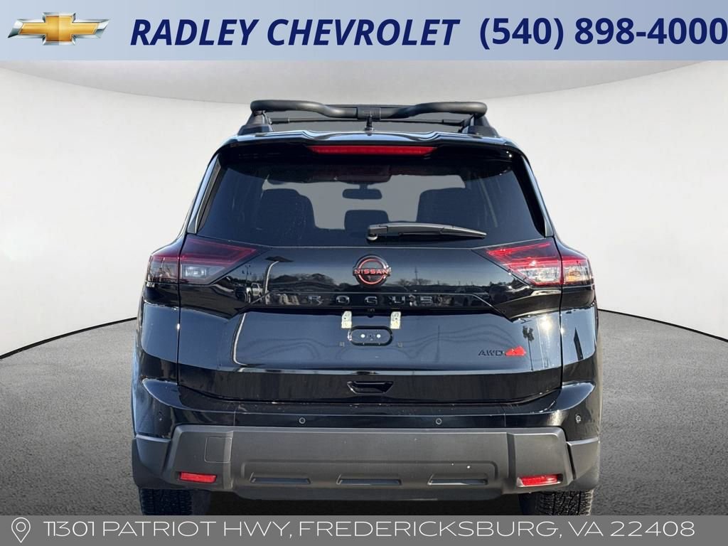 Used 2025 Nissan Rogue SV image 14