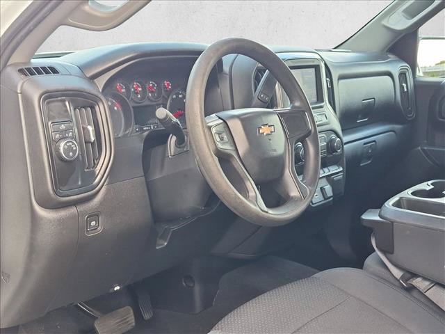 Used 2020 Chevrolet Silverado 1500 Custom w/ Custom Value Package RWD image 10