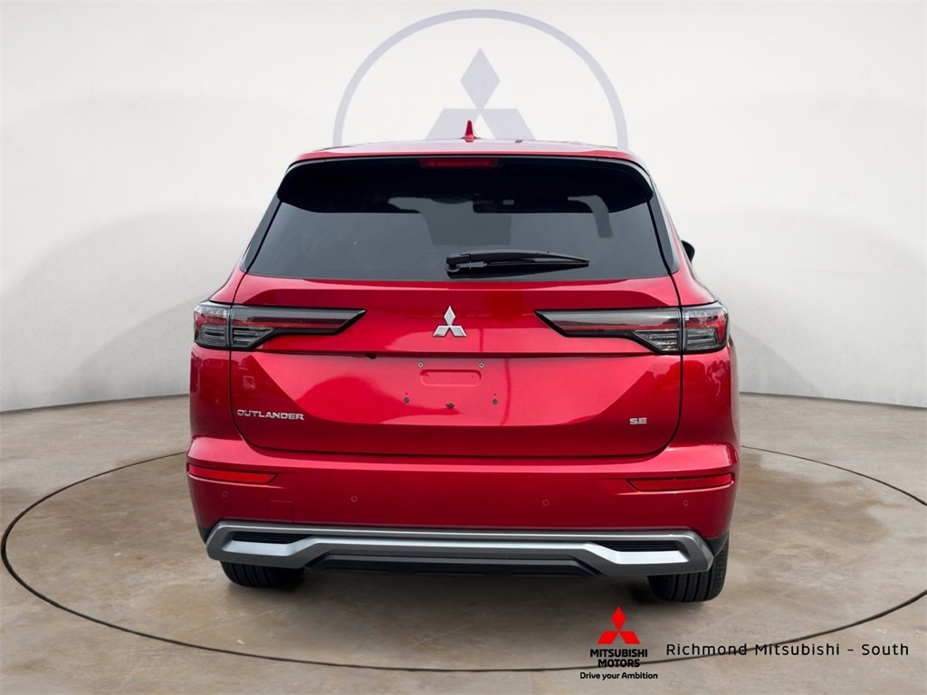 New 2026 Mitsubishi Outlander SE image 4