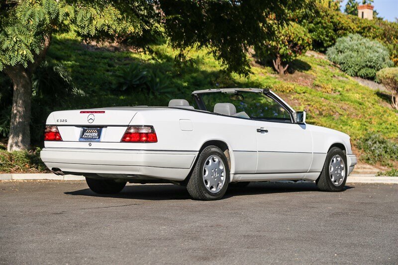 Used 1995 Mercedes-Benz E 320 Convertible image 23