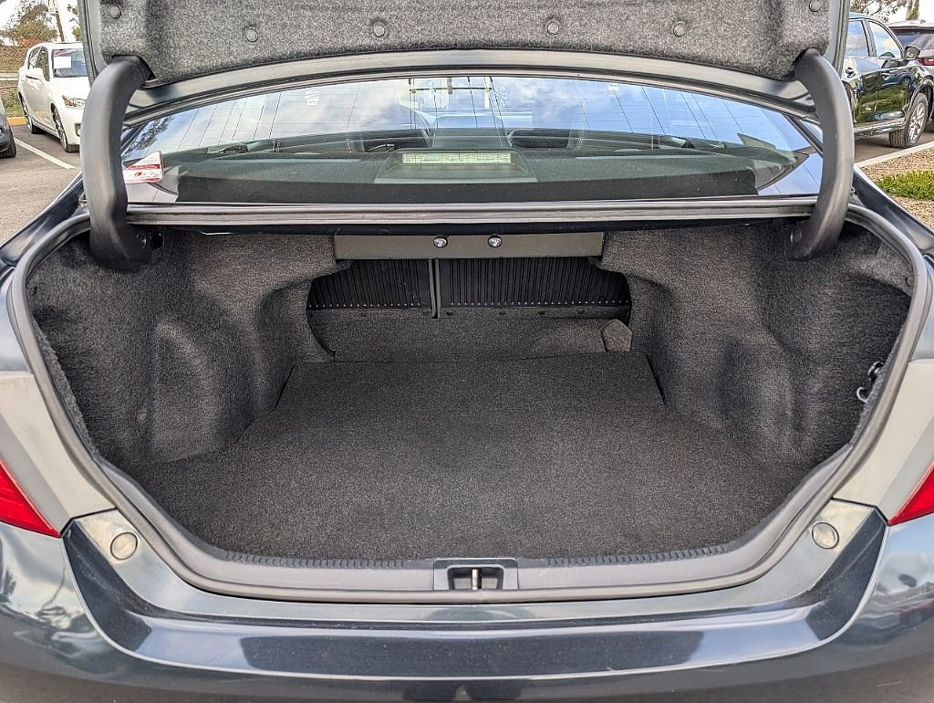 Used 2016 Toyota Camry SE image 12