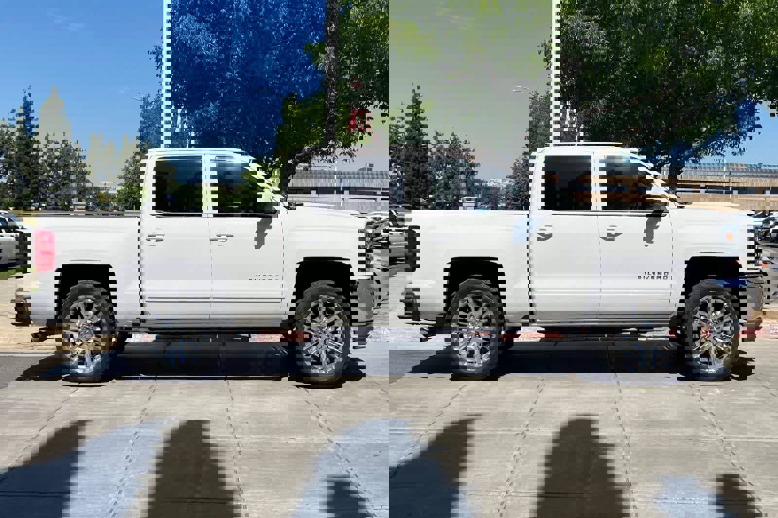 Used 2017 Chevrolet Silverado 1500 LT w/ All Star Edition image 9