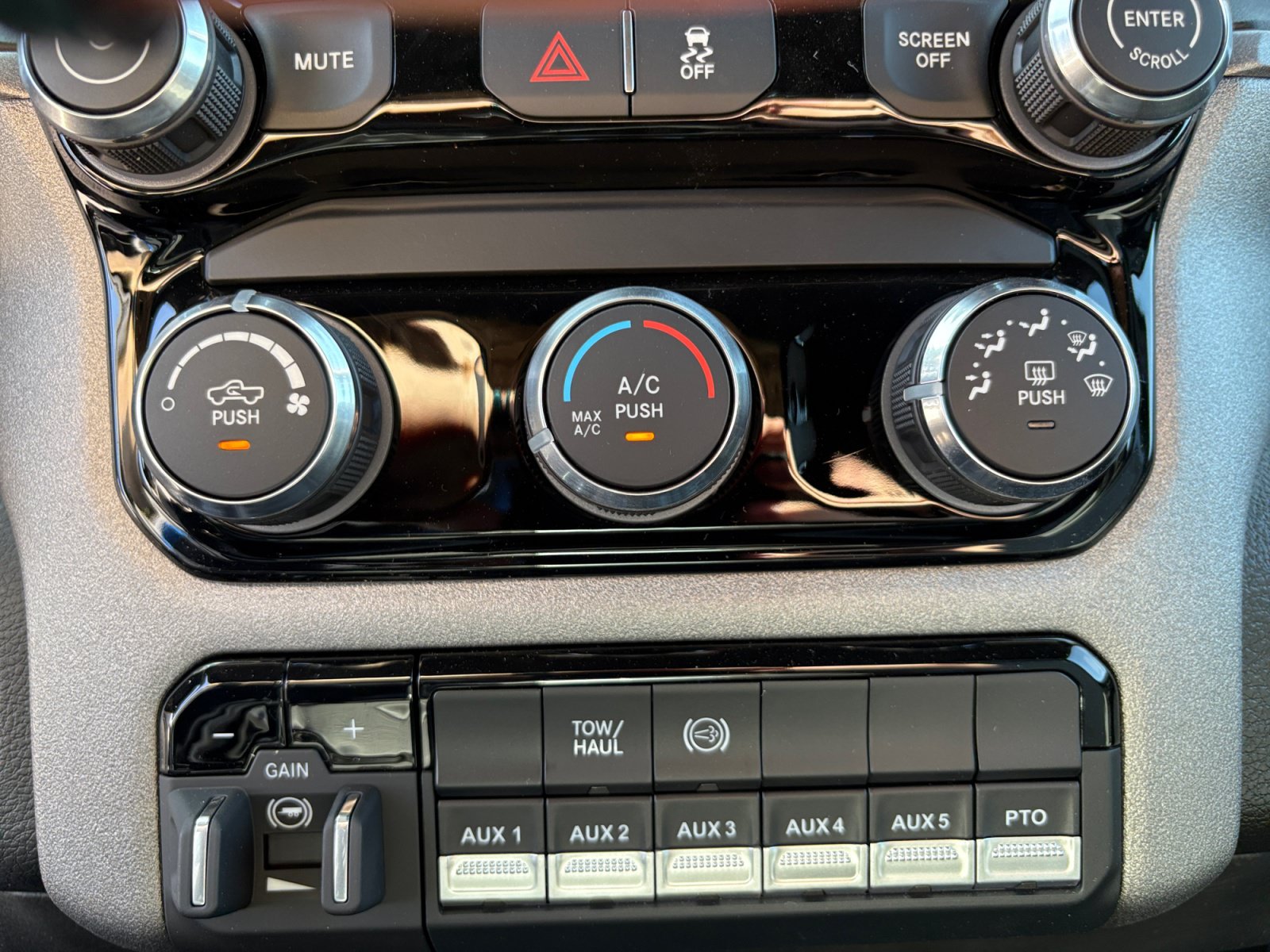 New 2026 RAM 3500 Tradesman w/ Chrome Appearance Group A AWD/4WD image 17