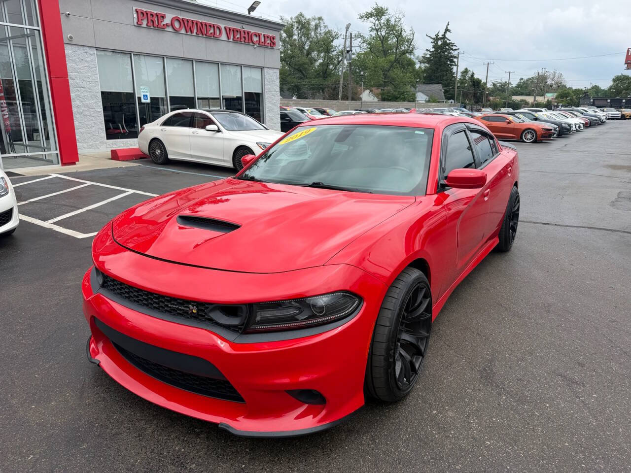 Used 2019 Dodge Charger Scat Pack RWD image 1