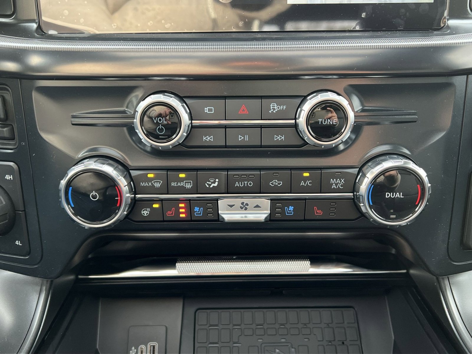 New 2026 Ford F150 Lariat w/ Equipment Group 502A High image 21