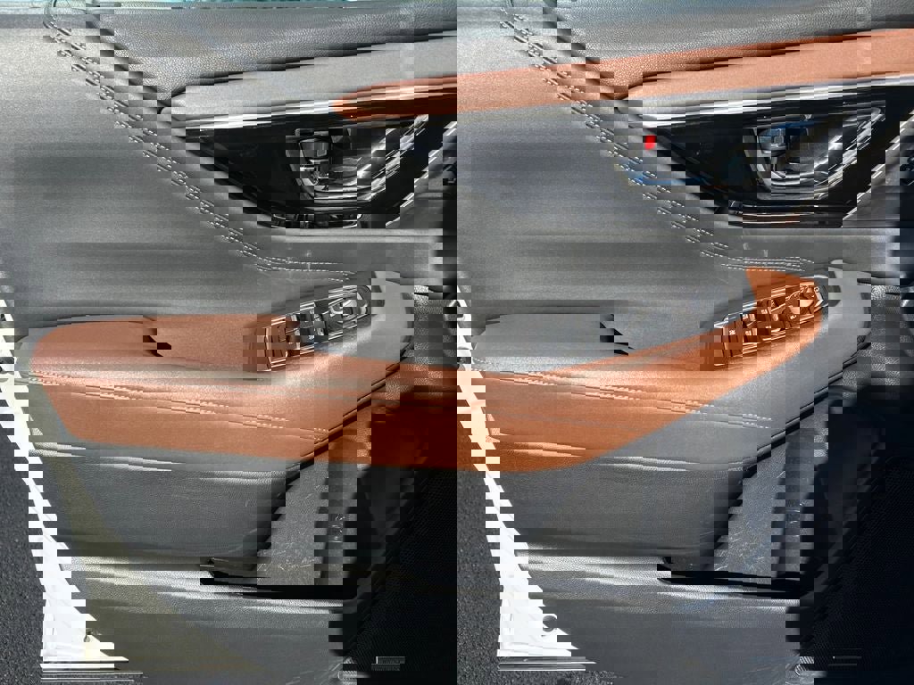 Used 2021 Subaru Outback Touring XT image 22