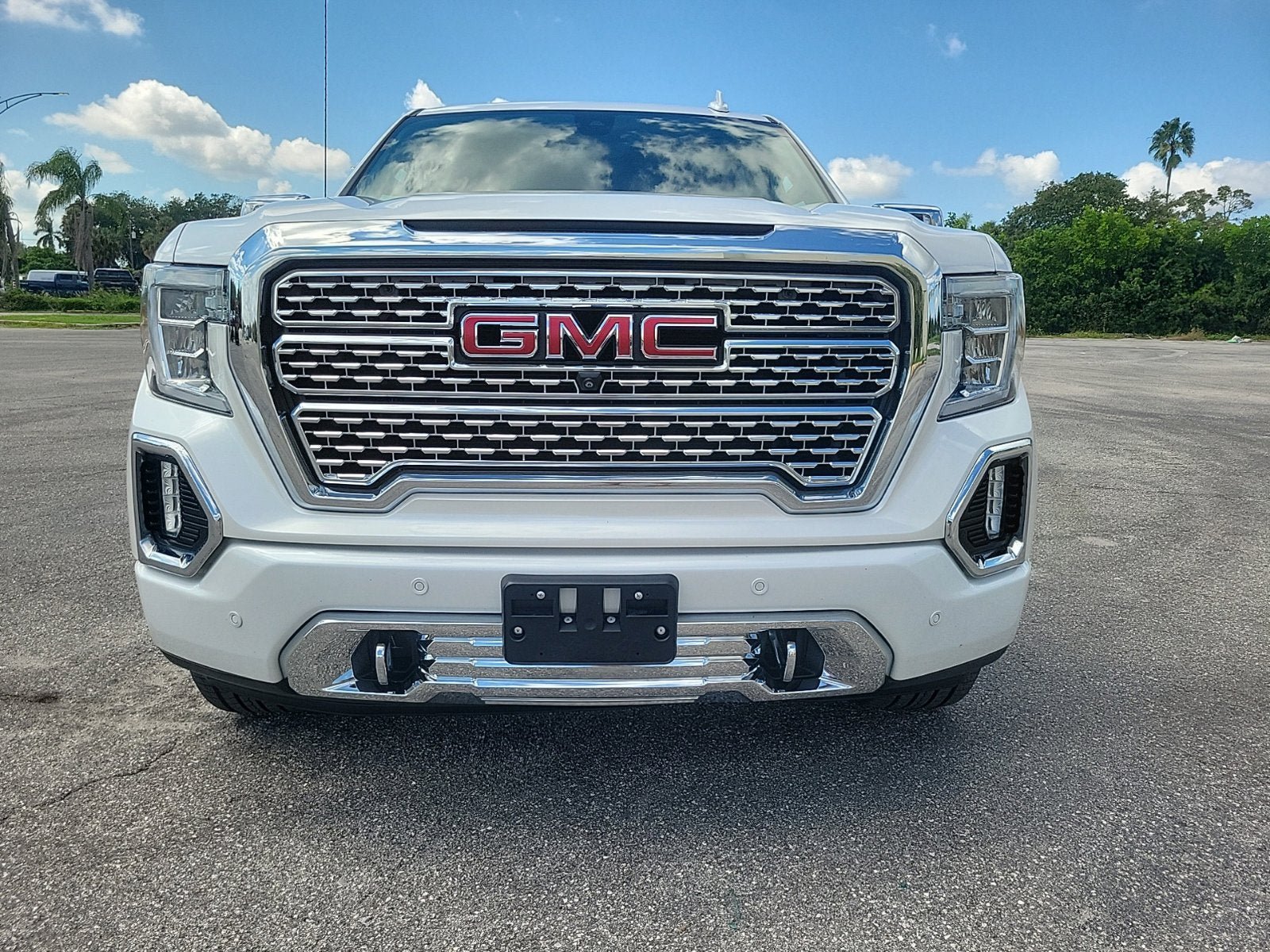 Certified 2019 GMC Sierra 1500 Denali w/ Denali Ultimate Package AWD/4WD image 4