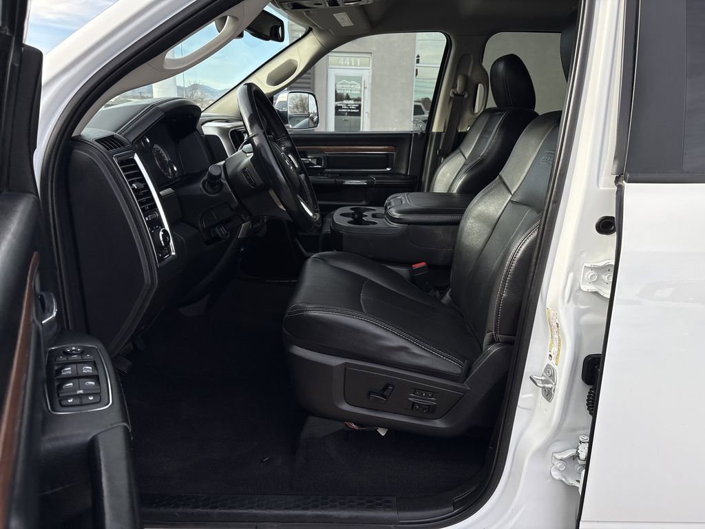 Used 2018 RAM 3500 Laramie image 24