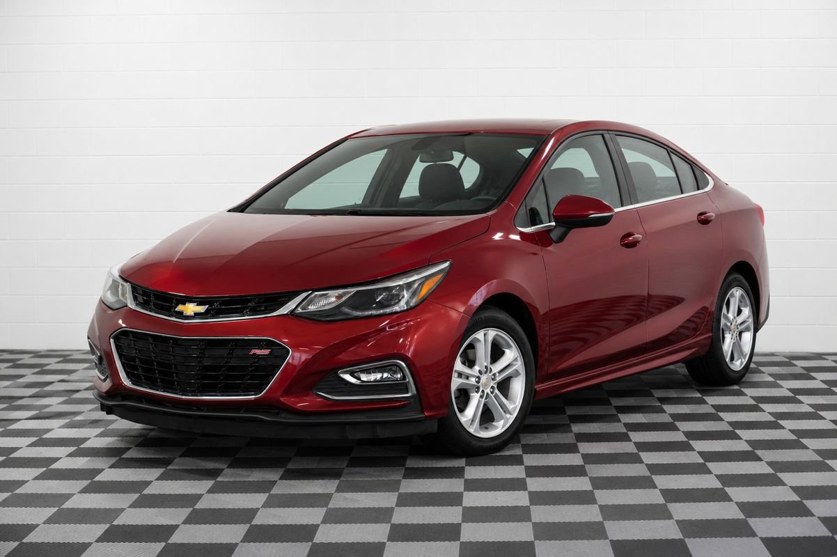 Used 2017 Chevrolet Cruze LT w/ Sun And Sound Package