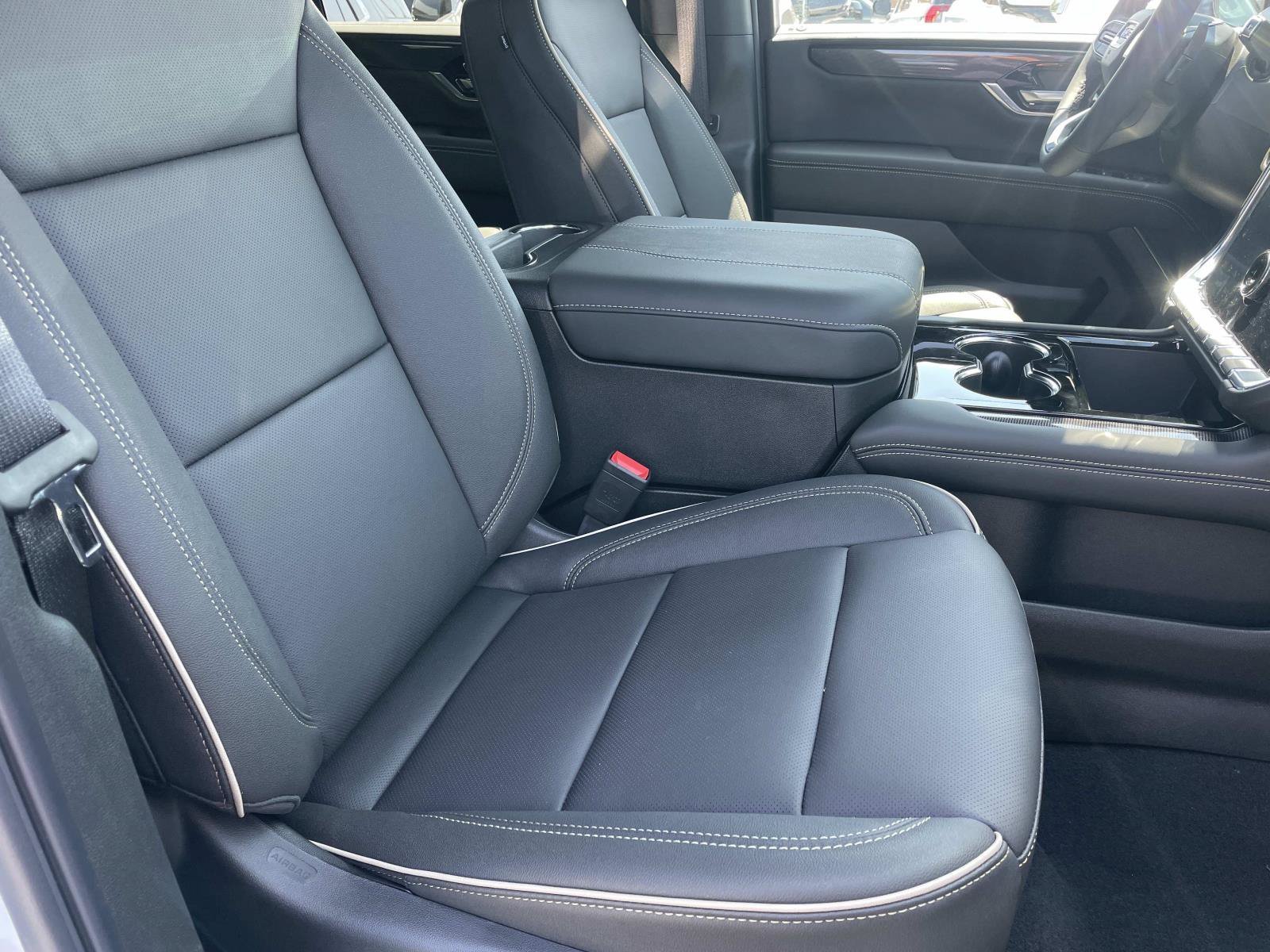 New 2026 GMC Yukon XL Elevation RWD image 28