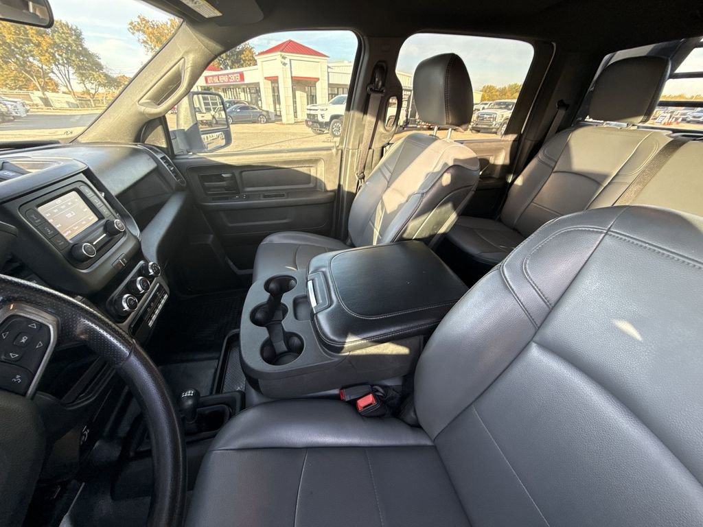 Used 2024 RAM 3500 Tradesman w/ Cold Weather Group image 28