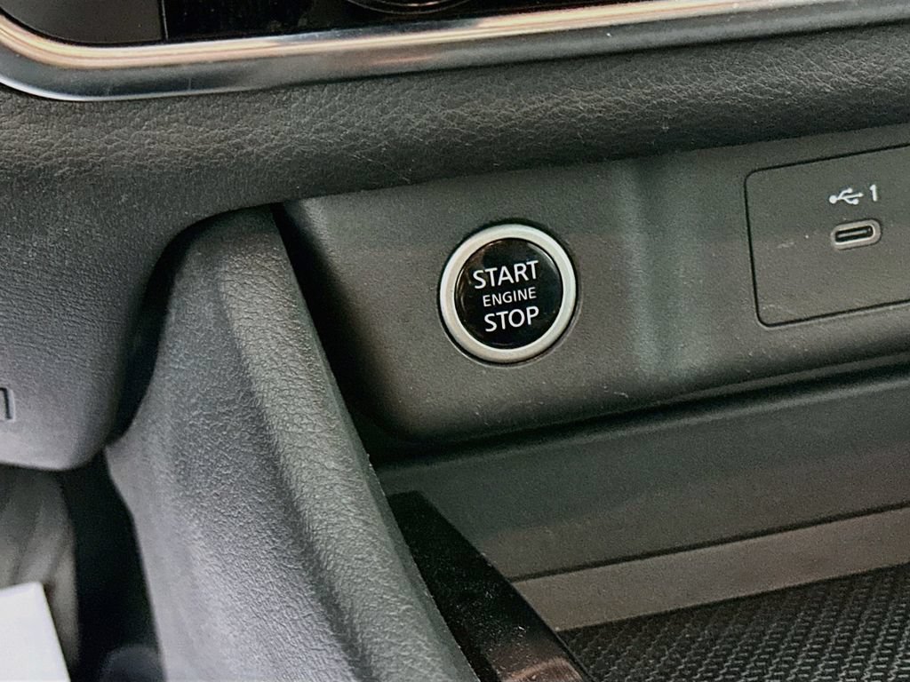 Used 2023 Nissan Rogue S AWD/4WD image 20