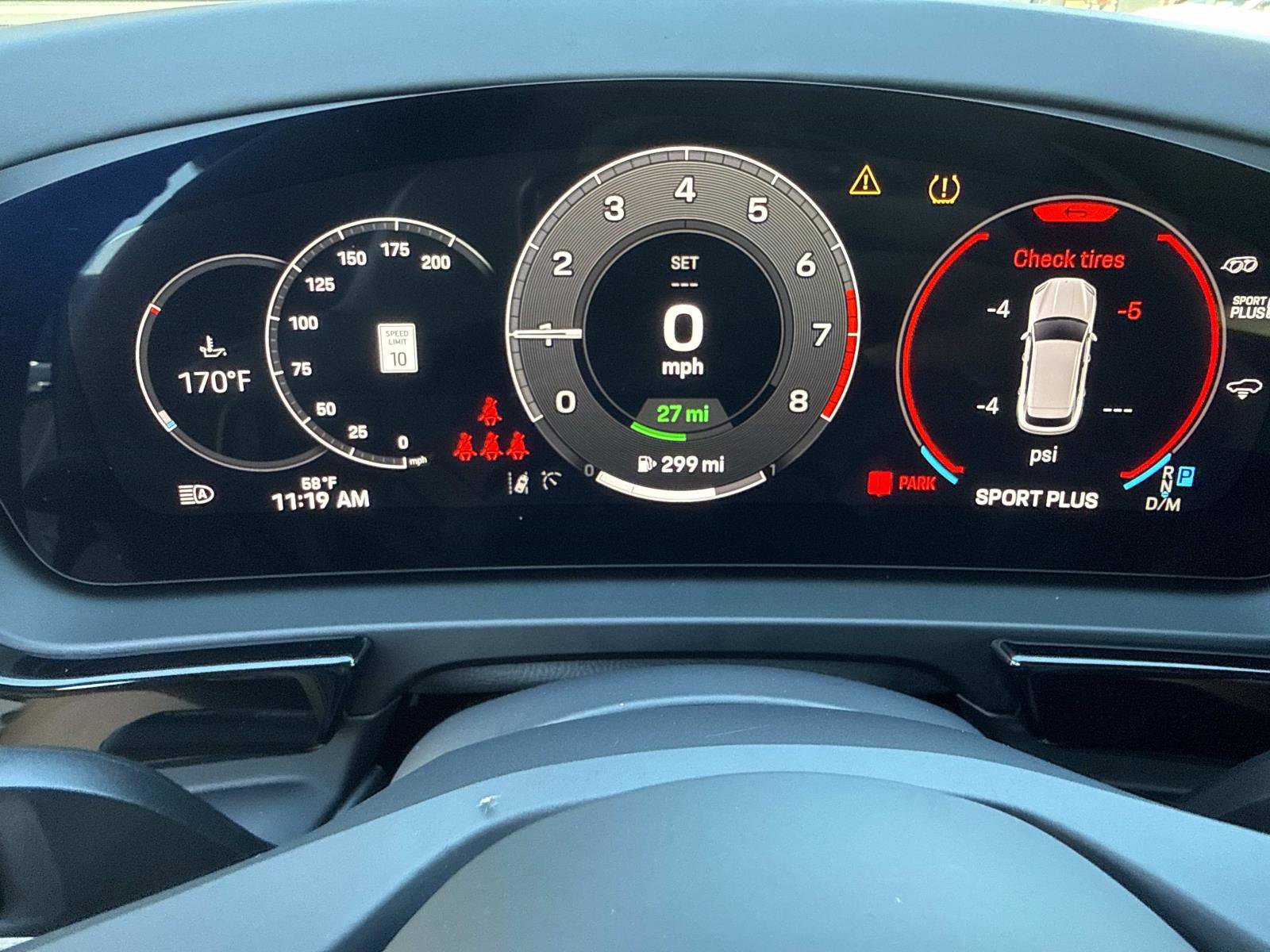 Certified 2025 Porsche Cayenne S image 33