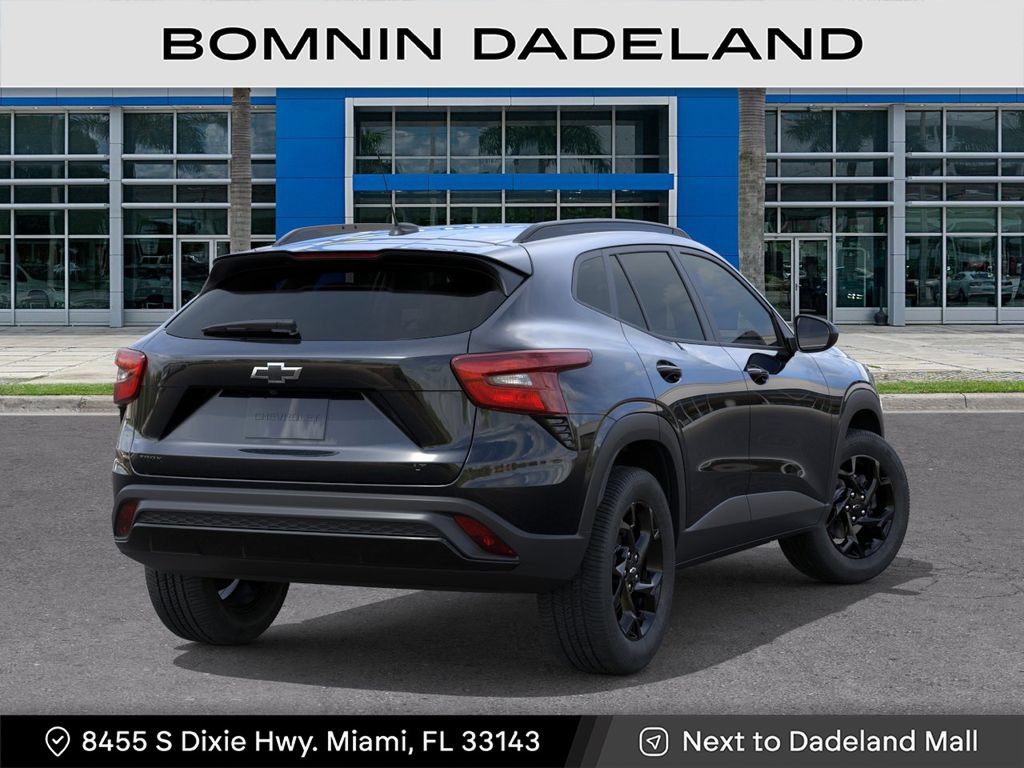 New 2026 Chevrolet Trax LT w/ Midnight Edition FWD image 5