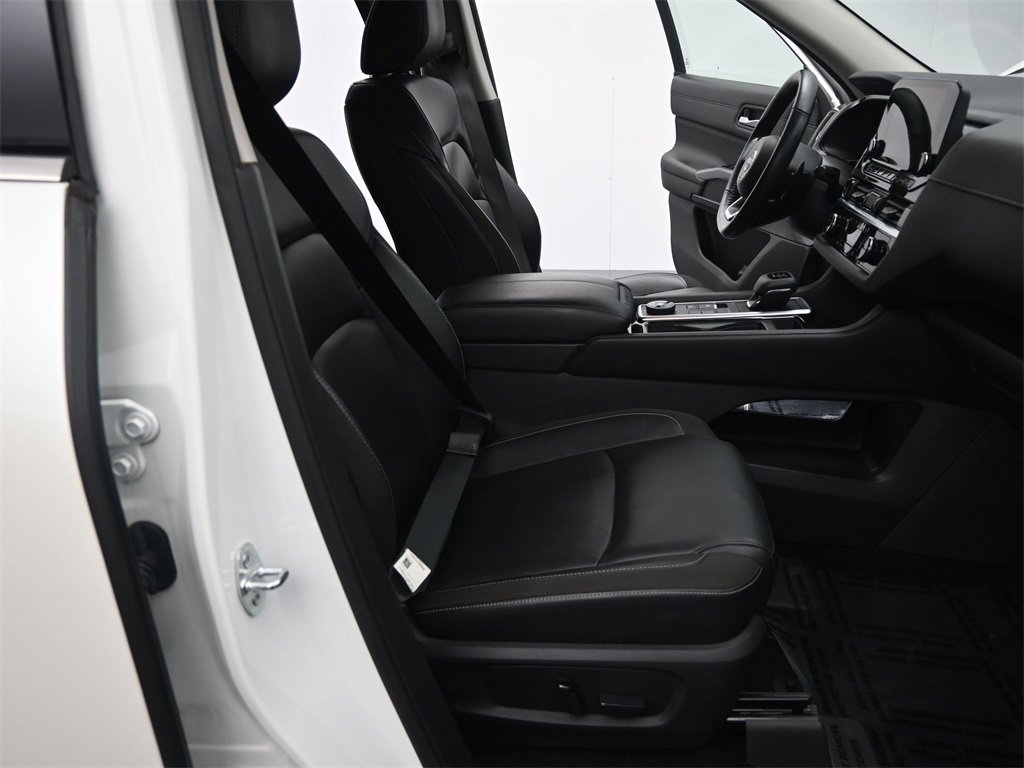 Used 2022 Nissan Pathfinder SL image 20