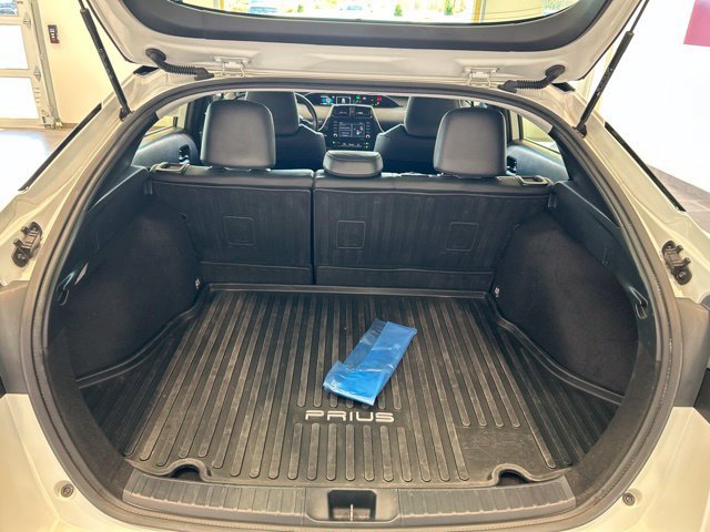 Used 2022 Toyota Prius XLE AWD/4WD image 7