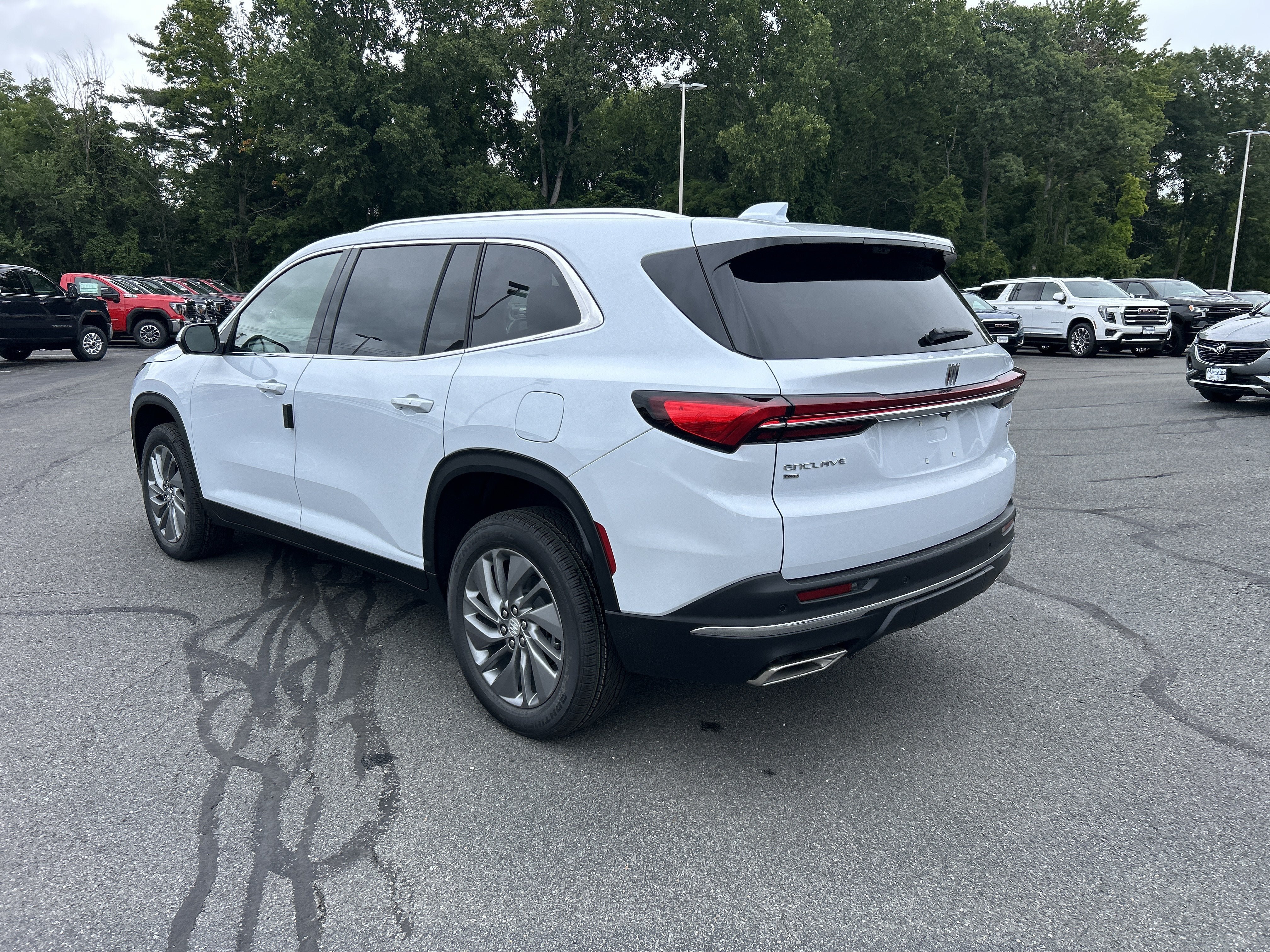 New 2027 Buick Enclave Preferred w/ Power Package AWD/4WD image 5