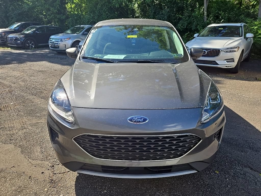 Used 2022 Ford Escape SE FWD image 2
