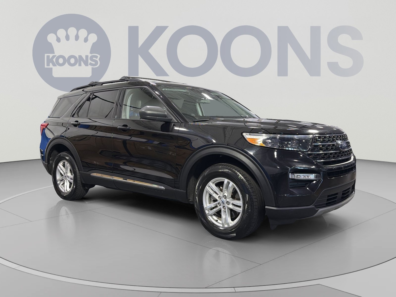 Used 2023 Ford Explorer XLT w/ Equipment Group 202A AWD/4WD image 10