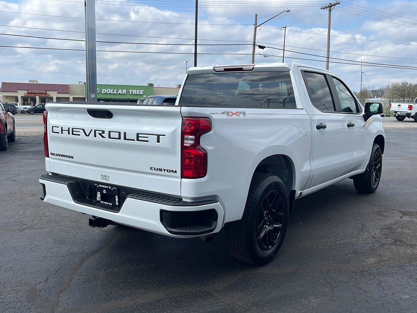 Used 2023 Chevrolet Silverado 1500 Custom w/ LPO, Dark Essentials Package image 5