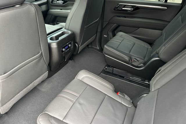 New 2026 Chevrolet Suburban RST w/ RST Capability Package image 16