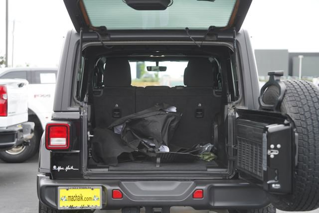 Used 2022 Jeep Wrangler Unlimited Sahara w/ Cold Weather Group image 31