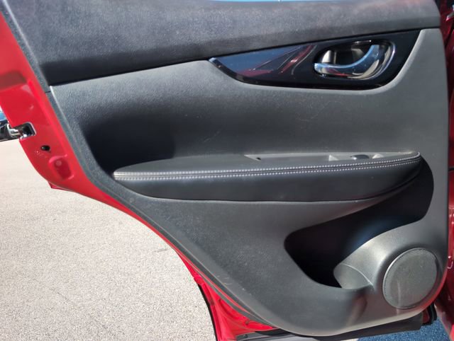 Used 2017 Nissan Rogue Sport SL image 30