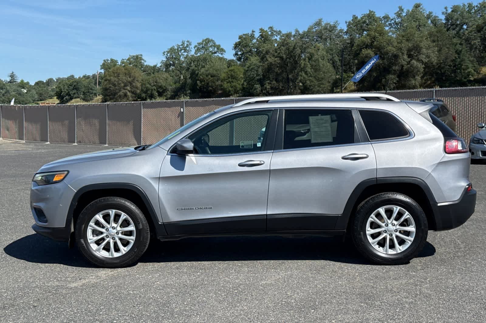 Used 2019 Jeep Cherokee Latitude w/ Popular Appearance Group AWD/4WD image 6