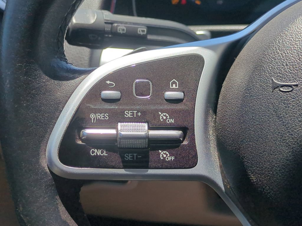 Used 2021 Mercedes-Benz GLB 250 image 28